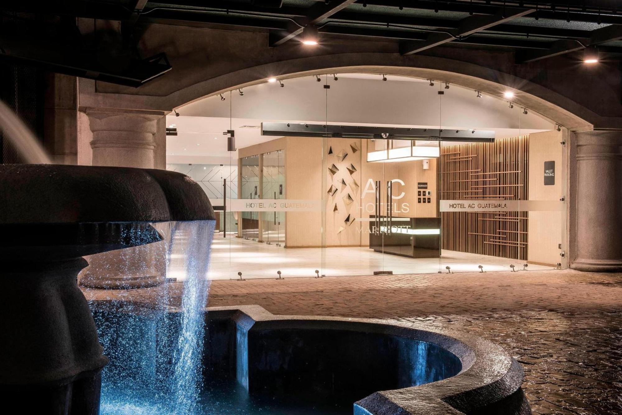 Ac Hotels By Marriott Guatemala City Bagian luar foto